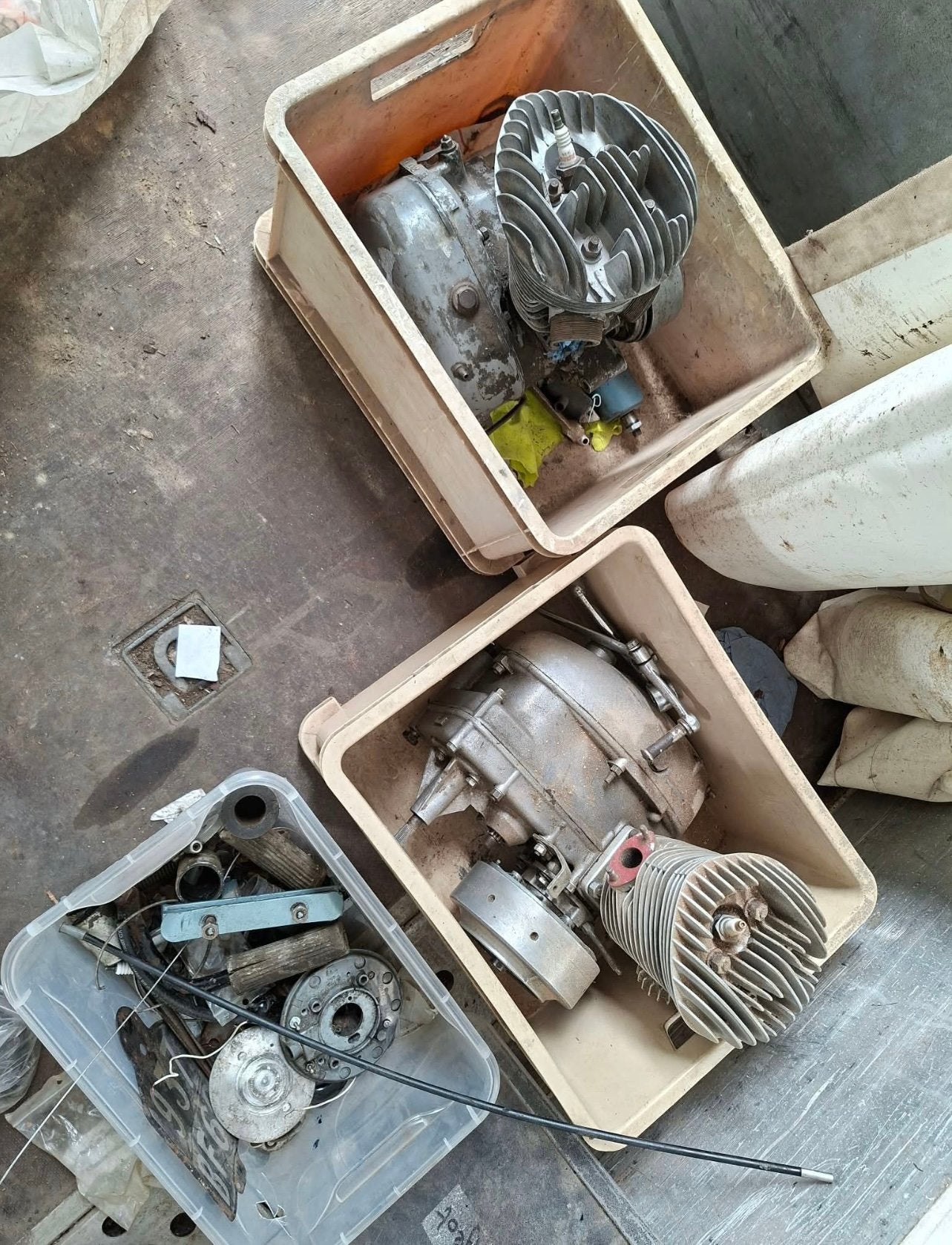 Diverse onderdelen Peugeot type 56-156, Ophalen