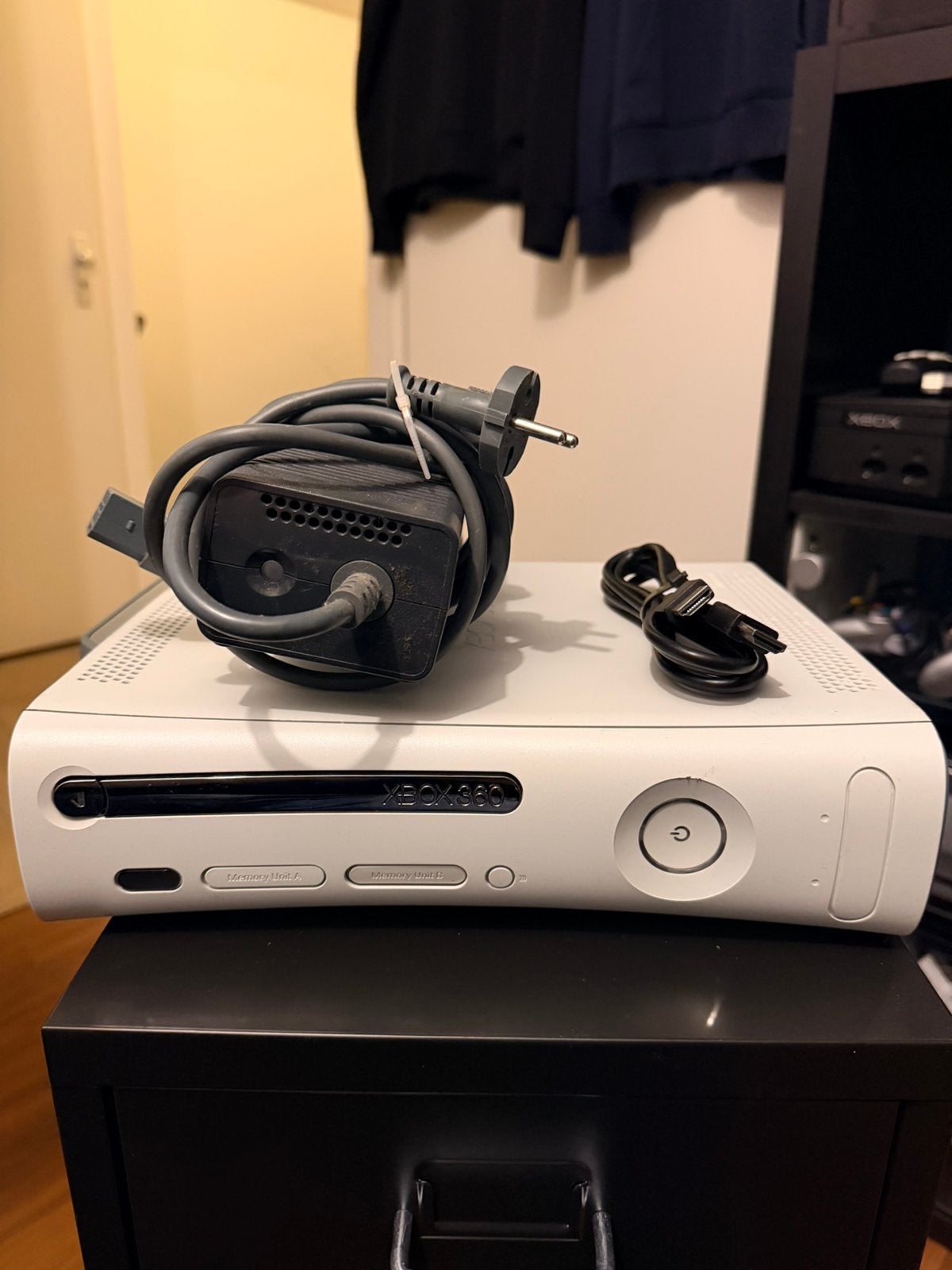 Xbox 360 met 5 controllers en veel games, Ophalen, Met games, Zo goed als nieuw, 60 GB