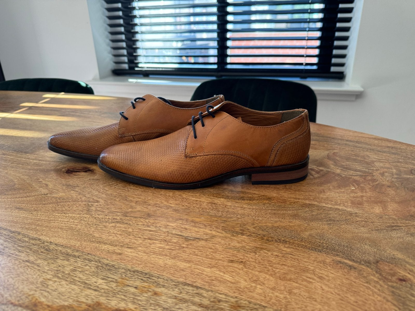 Nieuwe nette leren schoenen - Maat 44, Ophalen of Verzenden, Nieuw, Bruin, Veterschoenen