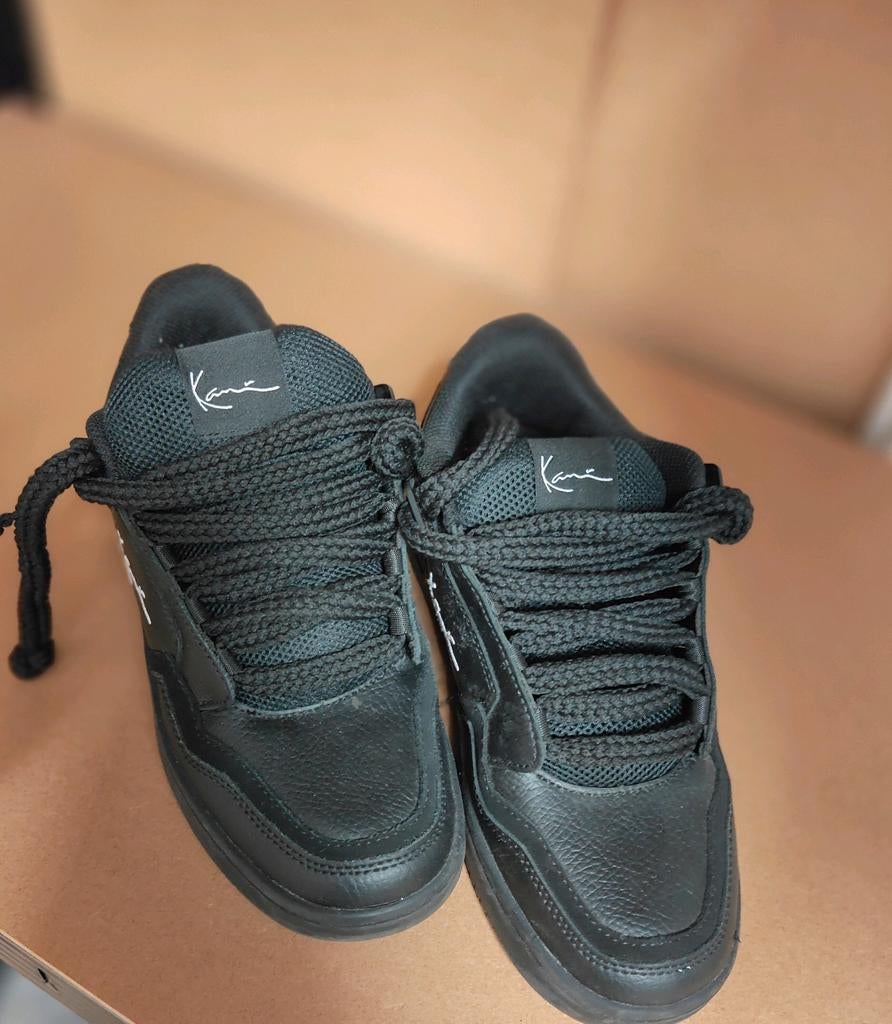 Karl Kani Sneakers Zwart - Maat 40, Kleding | Heren, Schoenen, Ophalen of Verzenden, Zo goed als nieuw, Zwart