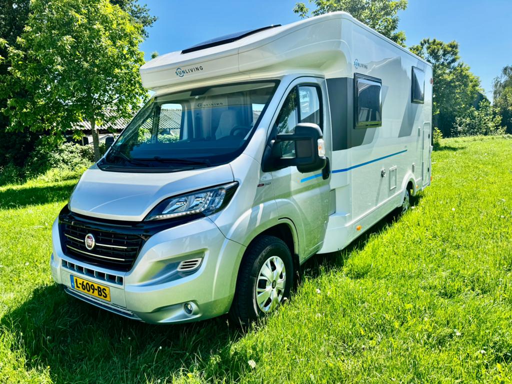 Lengtebedden+Hefbed,Automaat,2021,Fiat,Sunliving,5pers,NWST, Caravans en Kamperen, Campers, Automaat, Fietsendrager, Ringverwarming