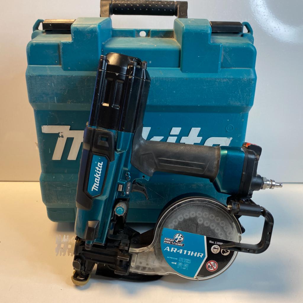 Makita AR411HR 22 Bar Schroefautomaat | In koffer, Makita, Zo goed als nieuw, Support@makita.com, Makita Corporation, 3-11-8, Sumiyoshi-cho, 
Anjo, Aichi 446-8502
Japan