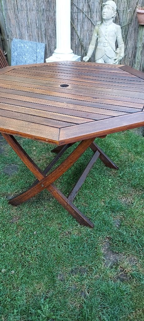 tuintafel compleet met sett stoelen zie foto., Tuin en Terras, Ophalen, 4 zitplaatsen, Gebruikt, Bijzettafel