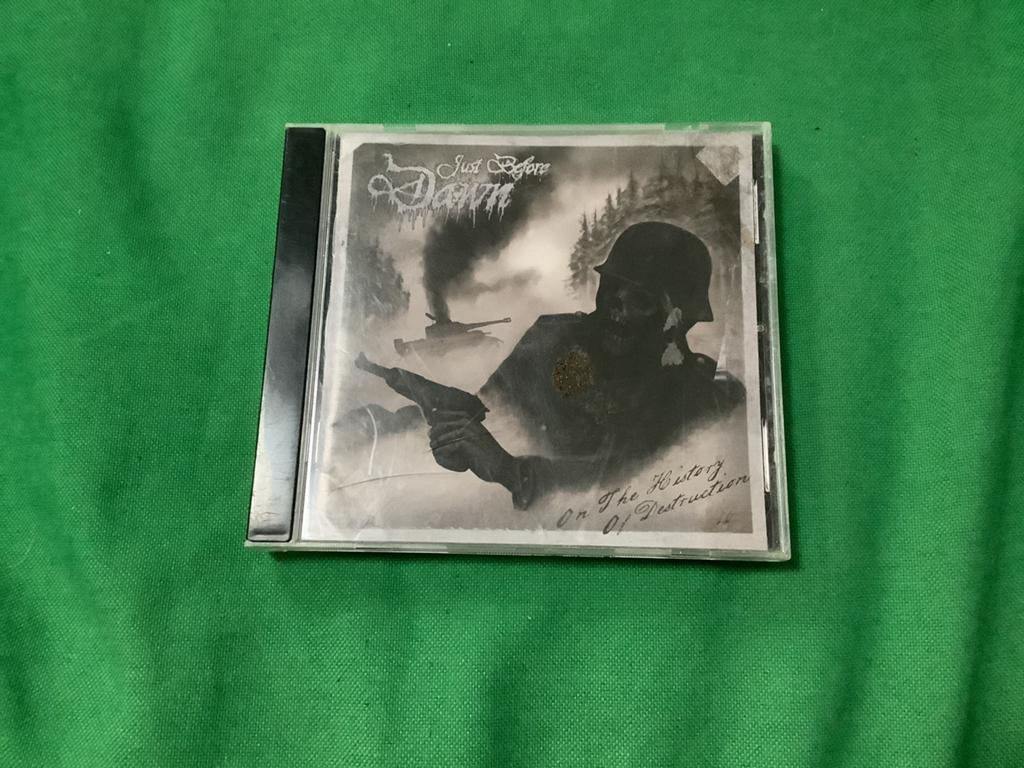 Just Before Dawn-On The History Of Destruction cd (US), Cd's en Dvd's, Cd's | Hardrock en Metal, Ophalen of Verzenden, Gebruikt