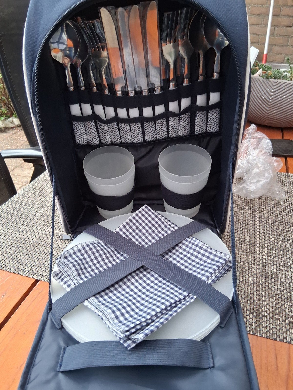 Nieuwe 4-persoons picknickrugzak met servies en bestek, Ophalen of Verzenden, Nieuw