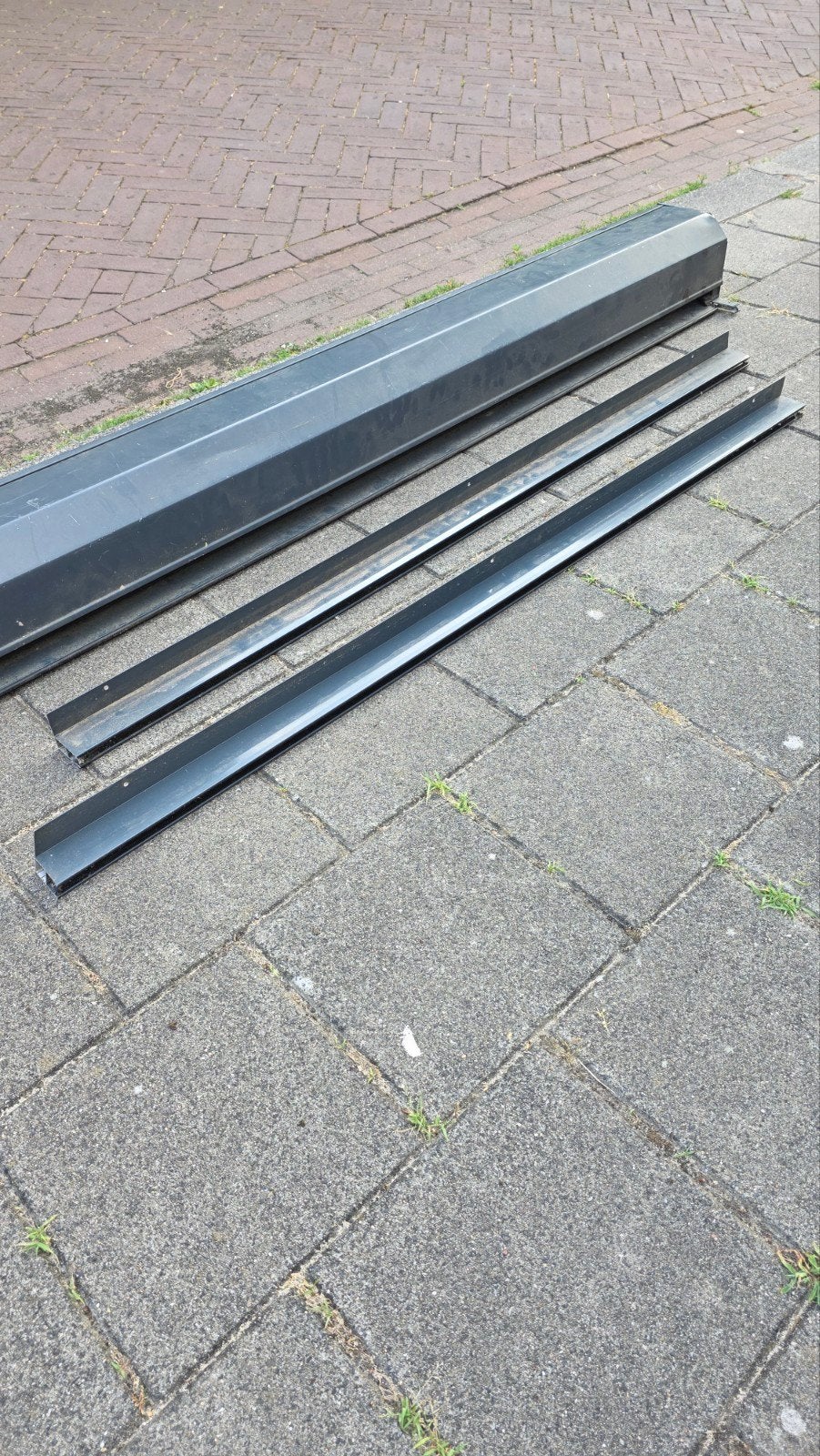 Rolluik met elektrische bediening, Doe-het-zelf en Verbouw, Rolluiken, Ophalen, Gebruikt, 200 cm of meer, Grijs