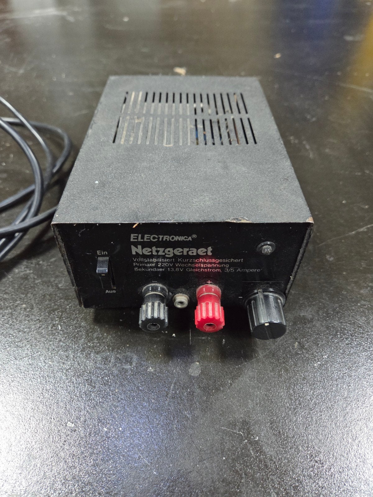 Gestabiliseerde regelbare voeding 10-20V max 5A, Ophalen of Verzenden, Gebruikt