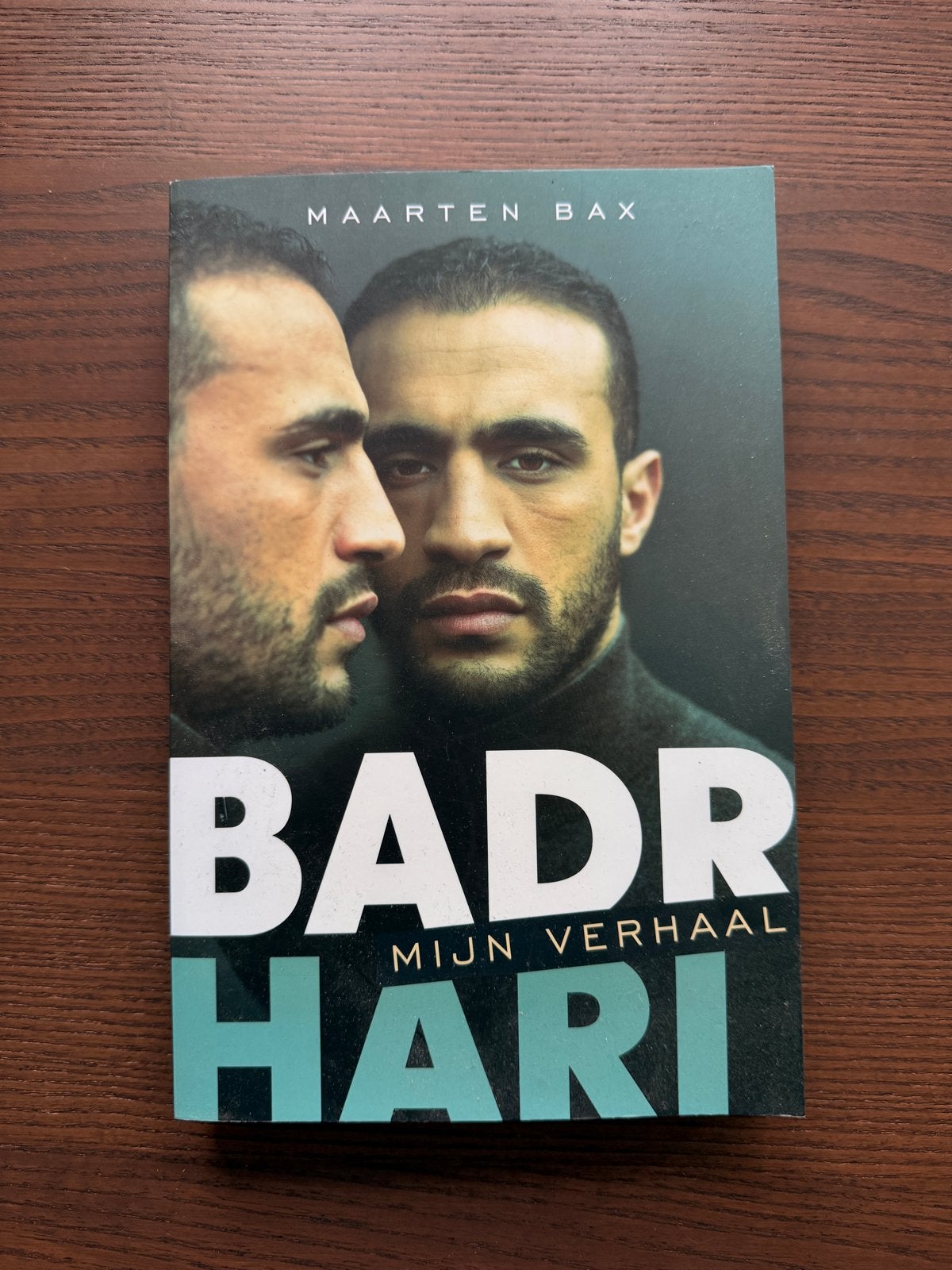 Badr Hari: Mijn Verhaal - Maarten Bax (Boek), Ophalen of Verzenden, Zo goed als nieuw, Sport