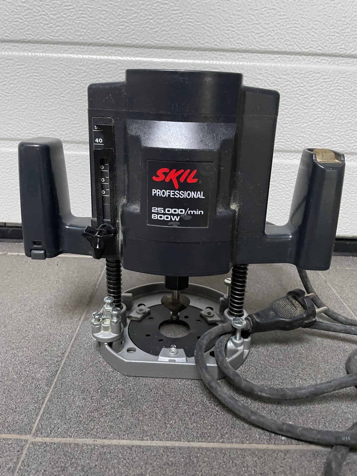 Skil Professional Bovenfrees 1835U1 - Inclusief Koffer, Ophalen of Verzenden, Gebruikt, Elektrisch, Bovenfrees