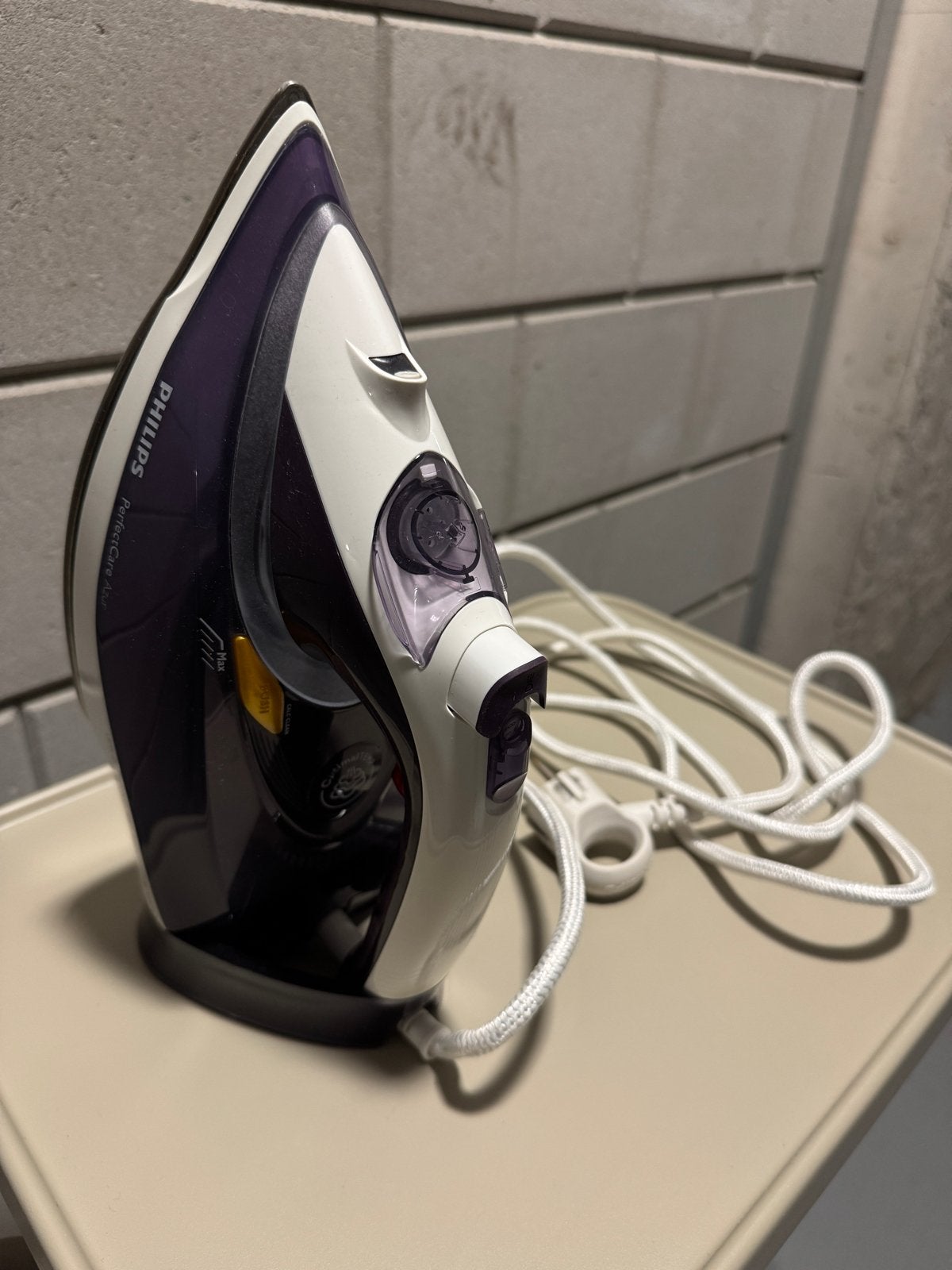 Philips PerfectCare Azur Strijkijzer met OptimalTEMP, Ophalen, Gebruikt, Strijkijzer met snoer