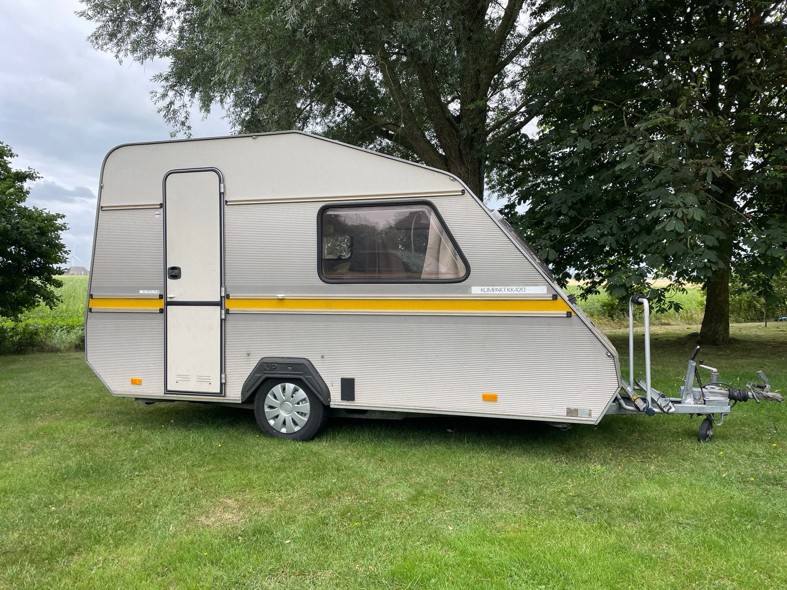 Kip Kompakt KK420 - Compacte en complete caravan, Koelkast, Vast bed, Kip, Tot en met 2