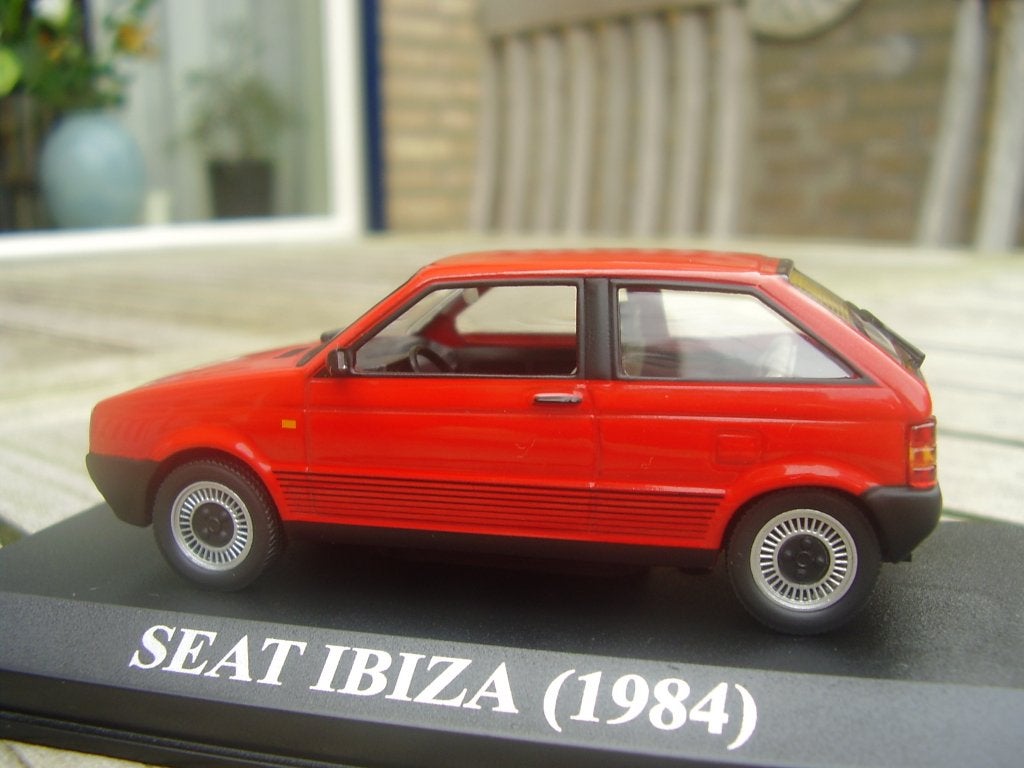 Schaalmodel Seat Ibiza 1984 rood, Ophalen of Verzenden, Nieuw, Auto