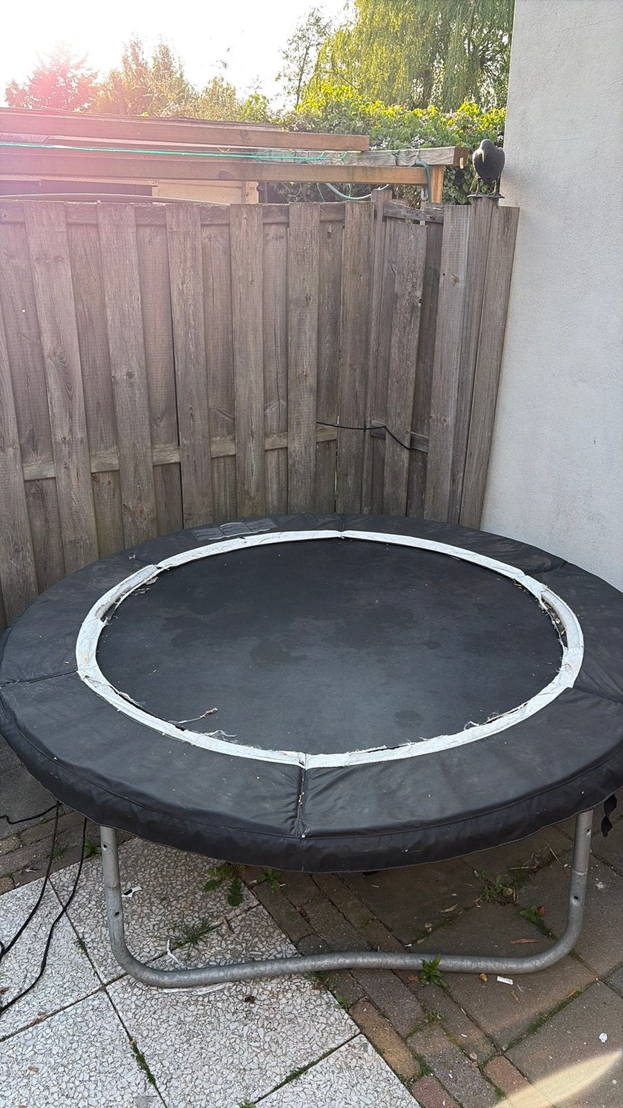 Trampoline, Ophalen, Zo goed als nieuw
