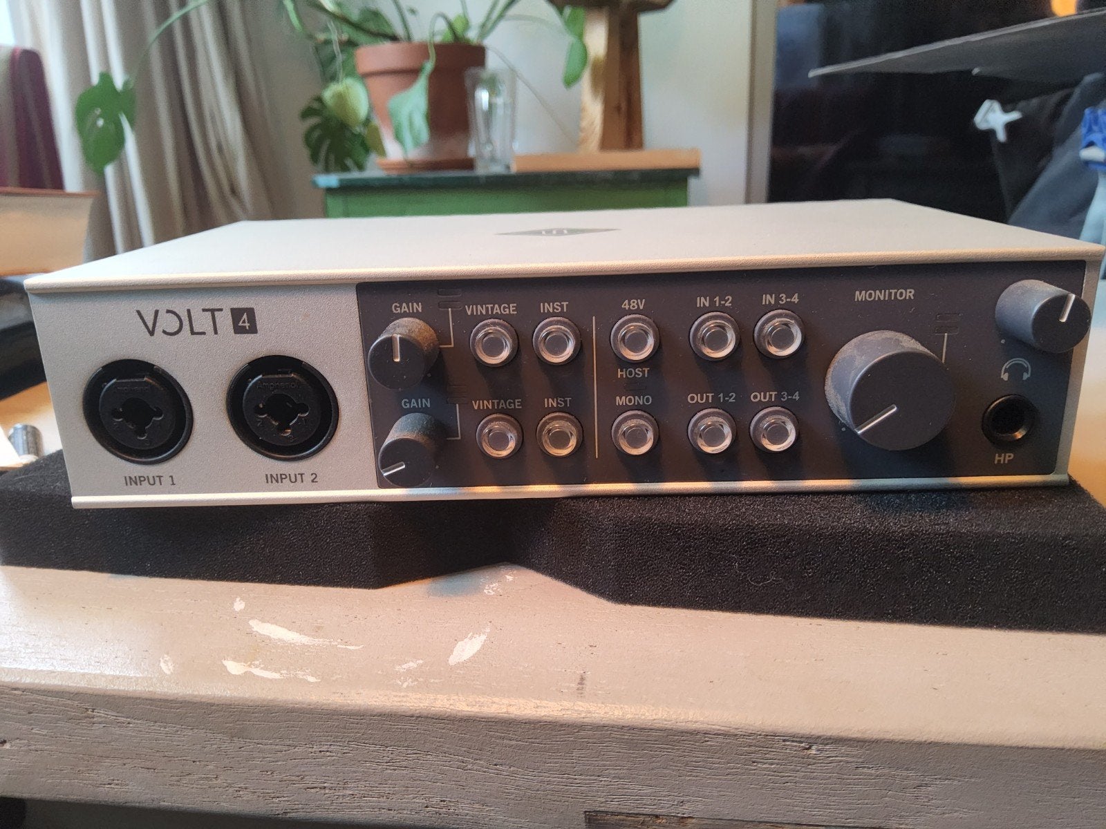 Universal Audio Volt 4, Ophalen of Verzenden, Zo goed als nieuw, Minder dan 5 kanalen, Microfooningang