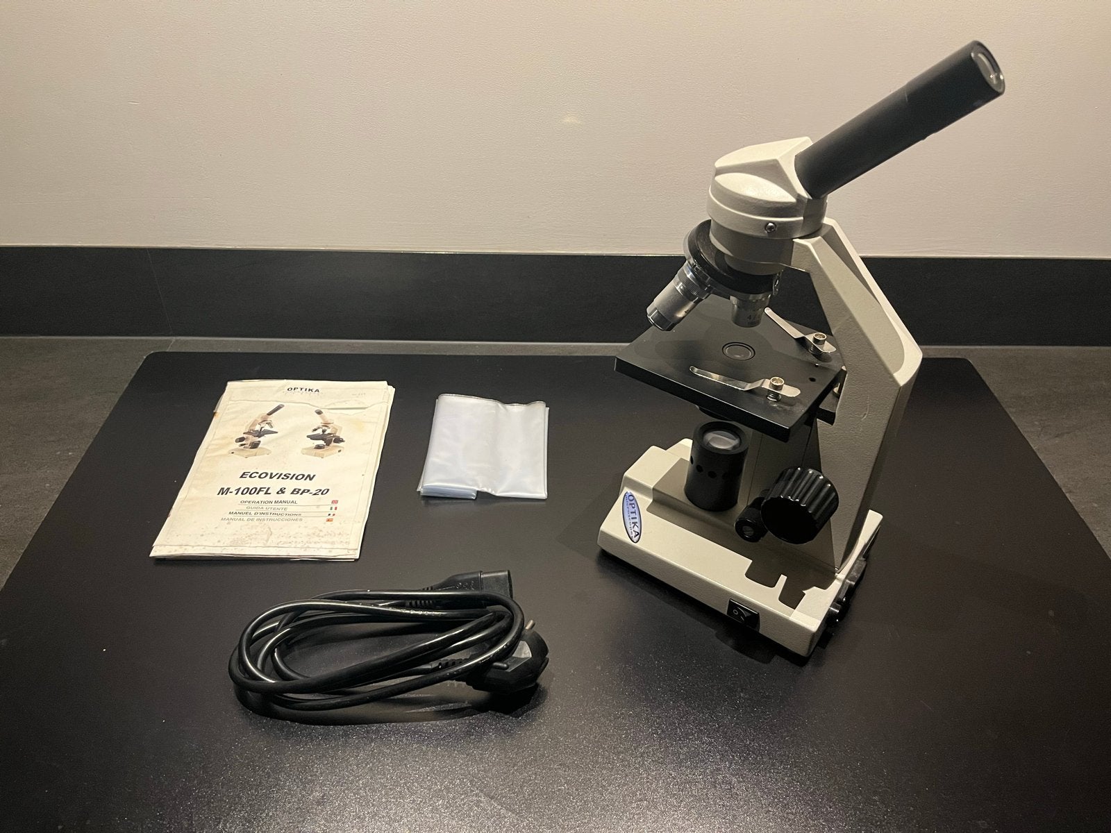 Optika Microscoop M-100FLED, monoculair, Ophalen of Verzenden, Gebruikt, Minder dan 400x, Biologische microscoop