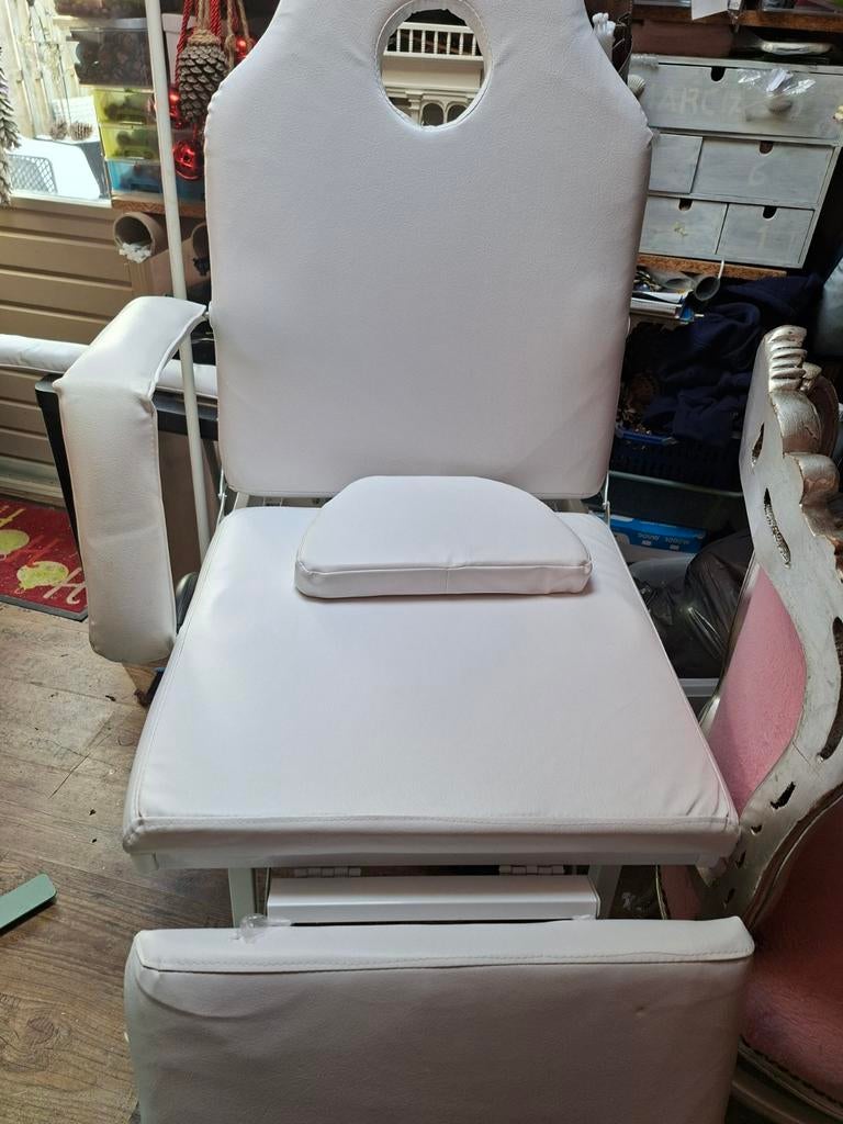 Schoonheidsspecialiste stoel, Ophalen of Verzenden, Zo goed als nieuw, Wit, Handen en Nagels