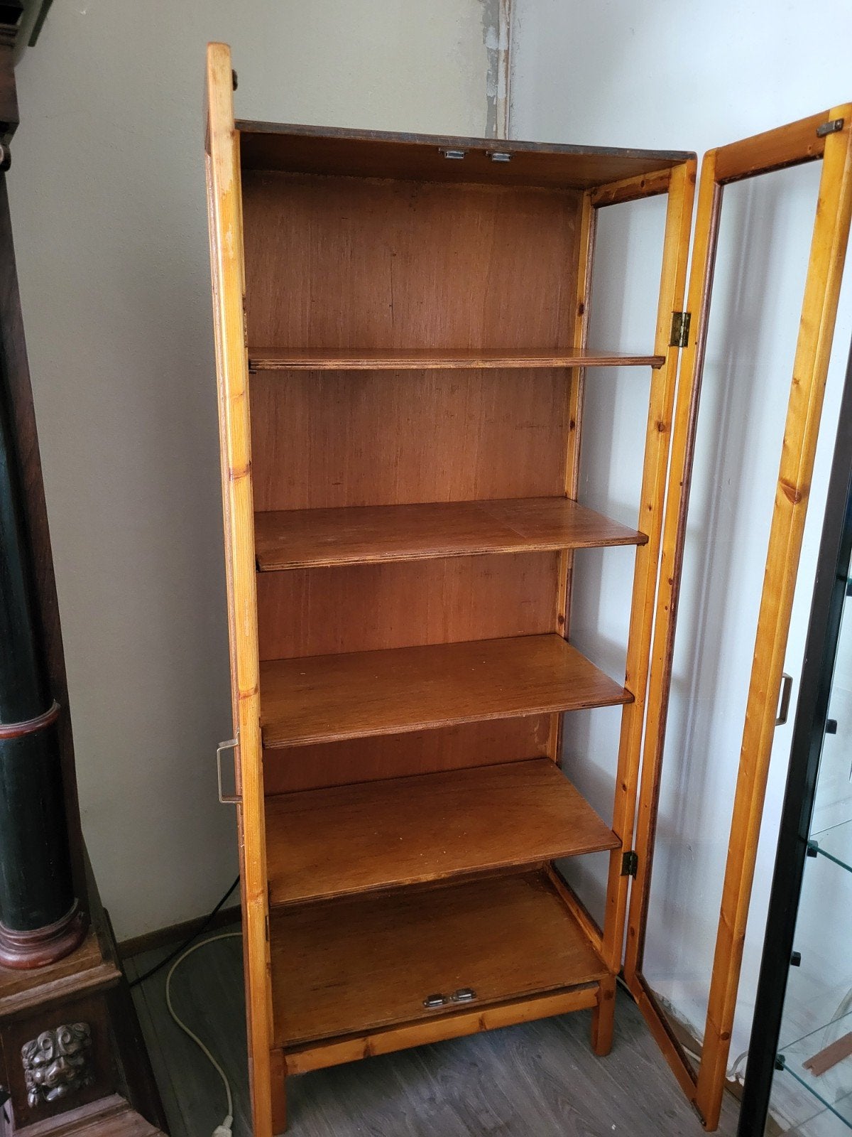 Vitrinekast hout/glas, Ophalen, Glas, 50 tot 100 cm, 150 tot 200 cm