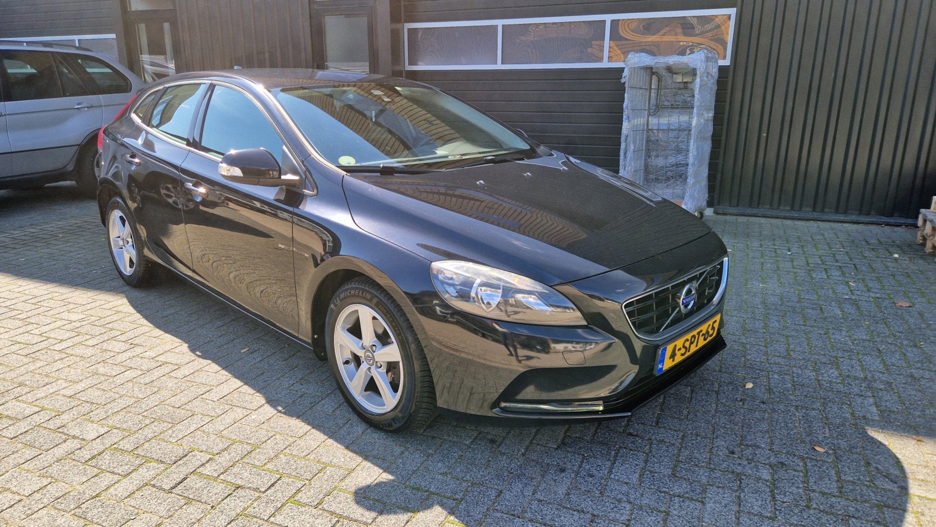Volvo V40 1.6 D2 Momentum Airco/Navi, Voorwielaandrijving, Euro 5, Stof, Gebruikt