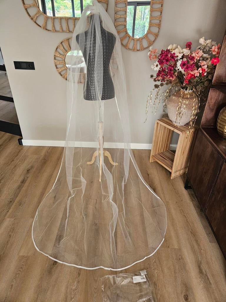 Nieuw sluier cecile calanthe satijn afgewerkt 250 cm, Ophalen of Verzenden, Nieuw, Wit, Accessoires