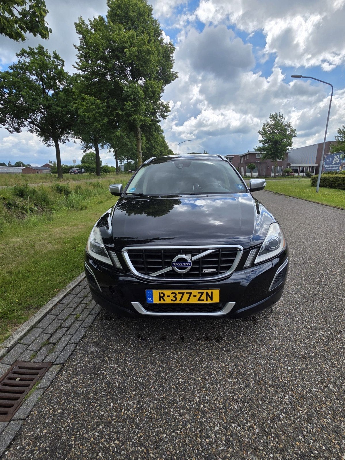 Volvo XC60 2.4 D4 AWD Geartronic 2012 Rdesign, Euro 5, Zwart, 2000 kg, Leder