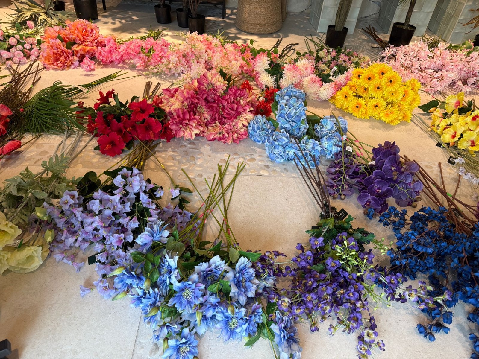 Grote partij kunstbloemen, planten en vazen (nieuw), Ophalen, Meerkleurig, Nieuw, Mediterraans