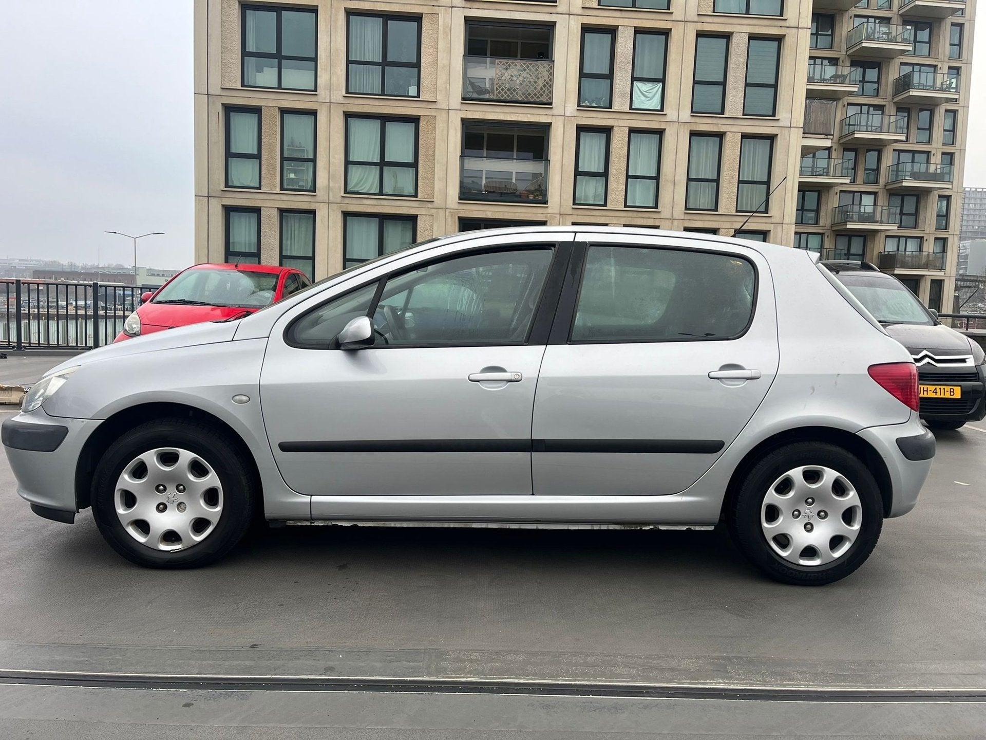 Peugeot 307 1.4 XT Clima Cruise PDC LMV Nieuwe Koppeling Nie, Voorwielaandrijving, 15 km/l, 4 cilinders, 49 €/maand