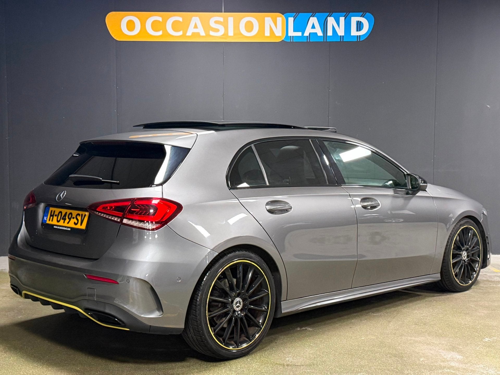Mercedes-Benz A-klasse 250 4MATIC Premium AMG Edition 1|PANO, Auto's, Gebruikt, 4 cilinders, Automatische klimaatregeling, Vierwielaandrijving