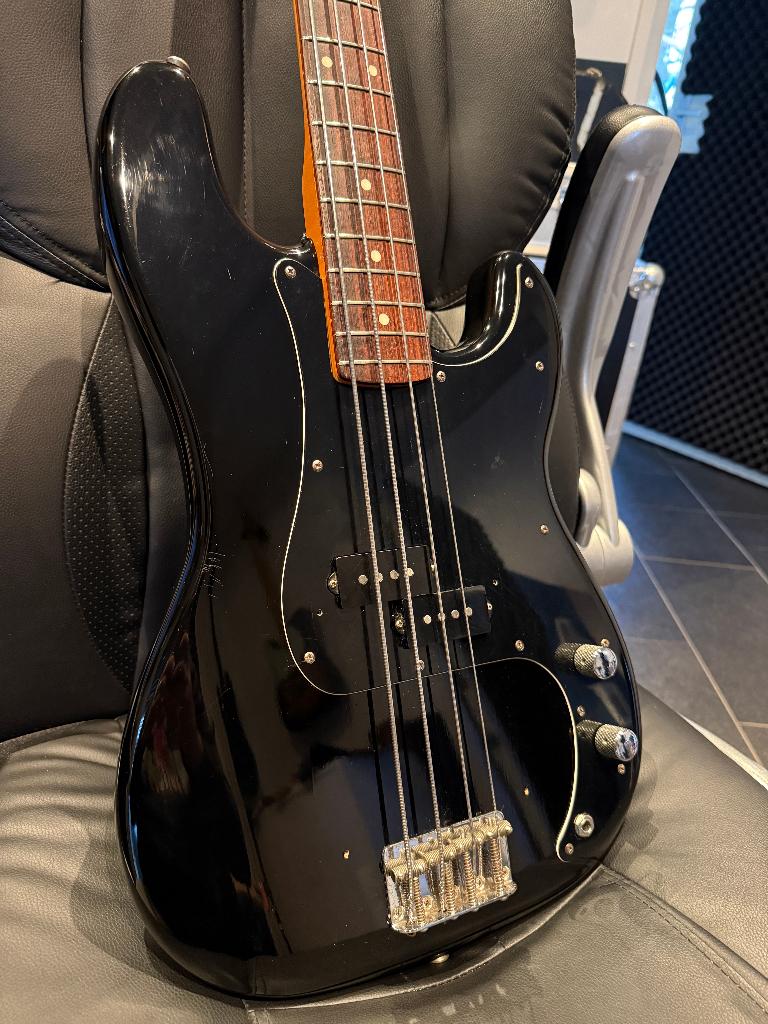 Fernandes "The Revival" Precision Bass (1986) Black on Black, Ophalen, Gebruikt, Elektrisch
