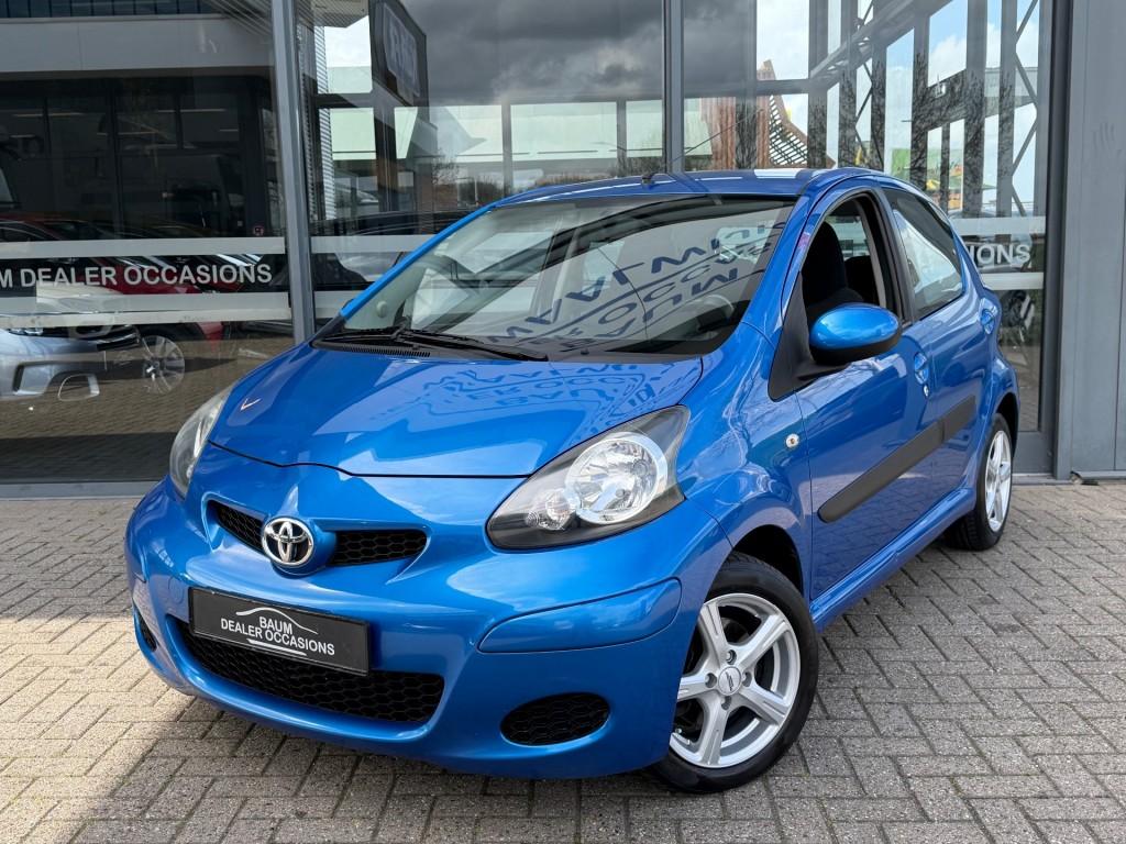 Toyota AYGO 1.0-12V AIRCO LMV, Gebruikt, 68 pk, Bedrijf, Handgeschakeld