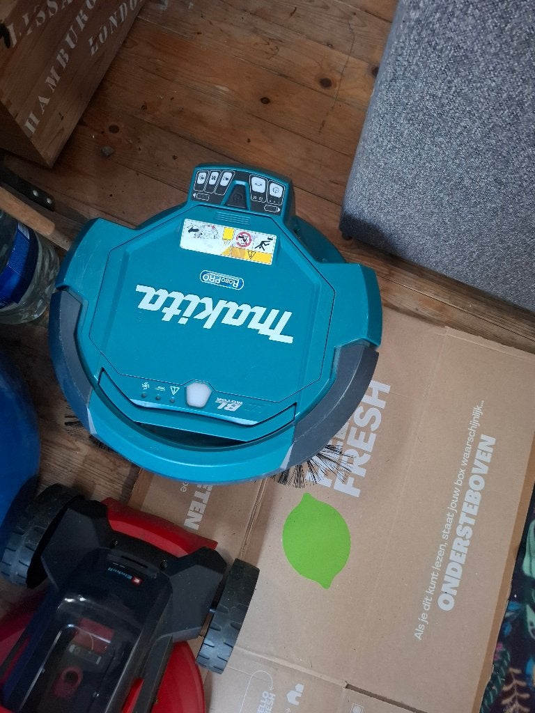 Robot stofzuiger, Witgoed en Apparatuur, Ophalen of Verzenden, Gebruikt, Overige typen, Makita