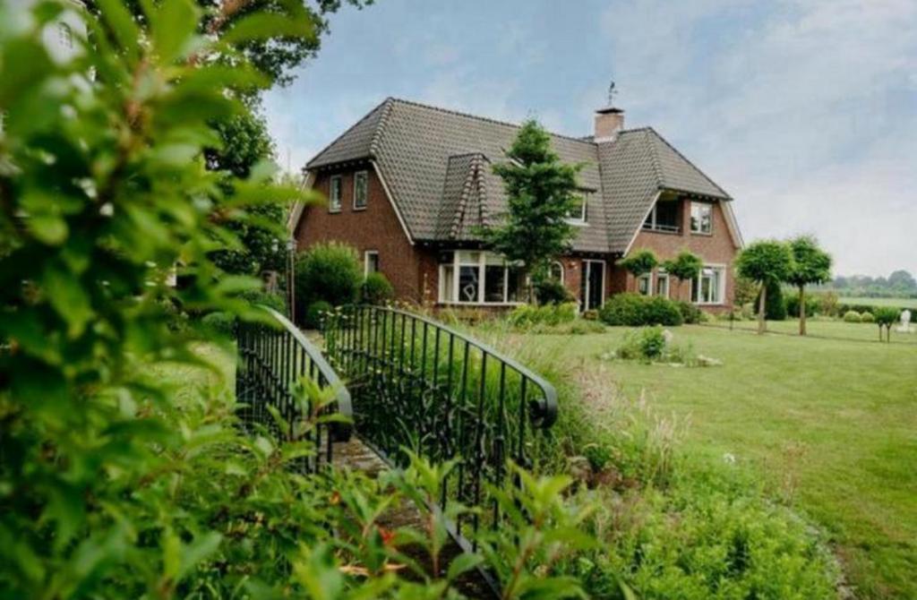 WELLNESS VAKANTIEWONING MET PRIVÉ SAUNA’S & JACUZZI, Open haard, Overijssel, Landelijk, 1 slaapkamer
