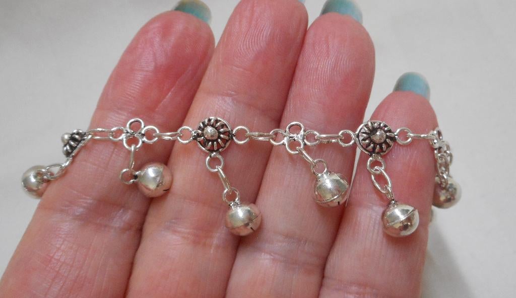 Zilveren armband met bedels en belletjes nr.224, Verzenden, Zo goed als nieuw, Met bedels of kralen, Zilver