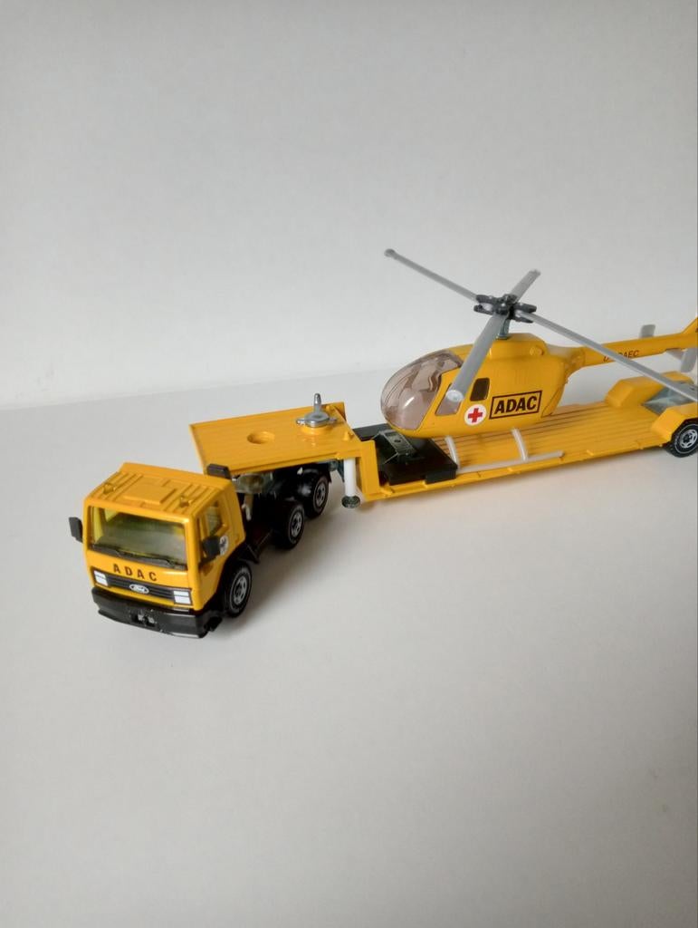 Siku 3719 ADAC Truck met Helikopter Model nieuw, Hobby en Vrije tijd, Modelauto's | 1:50, Ophalen of Verzenden, Nieuw, Bus of Vrachtwagen