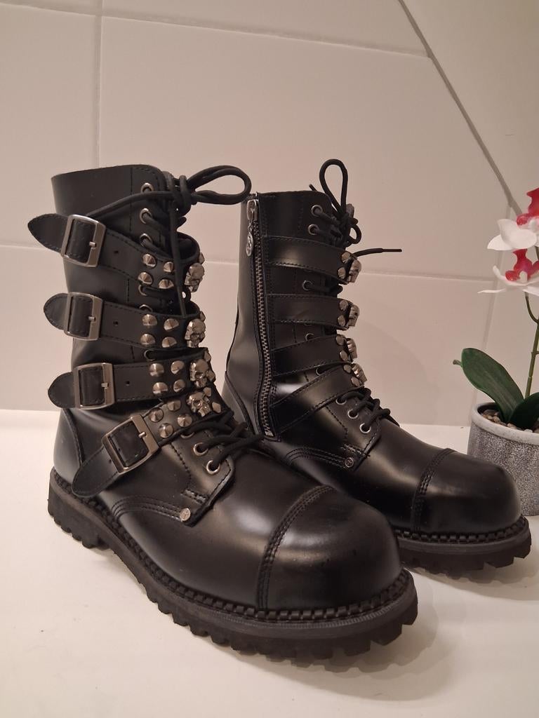 Gothicana laars maat 45 valt als 44, Ophalen of Verzenden, Nieuw