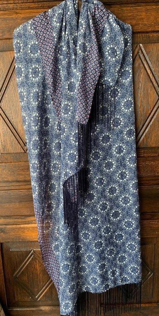 Blauw-witte-roze-rode sjaal, shawl soort cape; Gina Benotti, Ophalen of Verzenden, Zo goed als nieuw, Maat 38/40 (M), Sjaal
