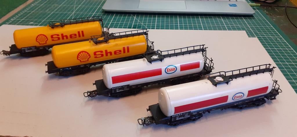 märklin wagon 4756 Shell, 4650 Esso Bieden vanaf €35,-, Wisselstroom, Gebruikt, Analoog, Wagon