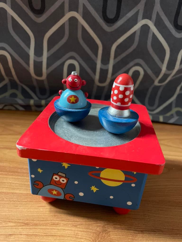 Leuke muziekdoosje, Ophalen of Verzenden, Zo goed als nieuw, Beeldje of Figuurtje