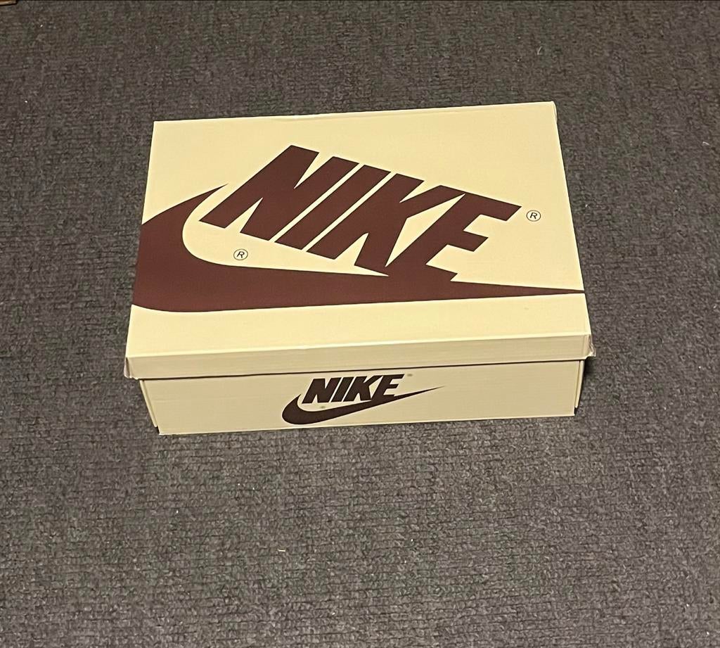 Travis Scott Dunk - Alle Maten Beschikbaar!, Kleding | Heren, Schoenen, Ophalen of Verzenden, Nieuw, Bruin, Sneakers of Gympen