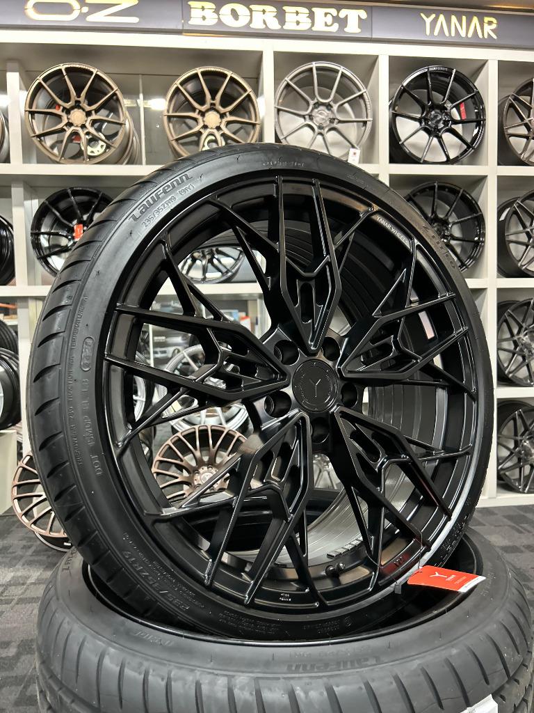 ACTIE | 19 INCH YANAR GRO-050 VELGENSET 5X112 GOLF LEON A3, 19 inch, Banden en Velgen, Nieuw, Ophalen of Verzenden
