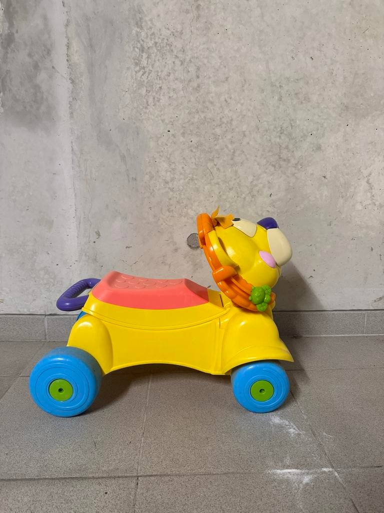 Fisher Price loopwagen leeuw met geluid, Ophalen, Zo goed als nieuw, Duw- of Trekspeelgoed, Met licht