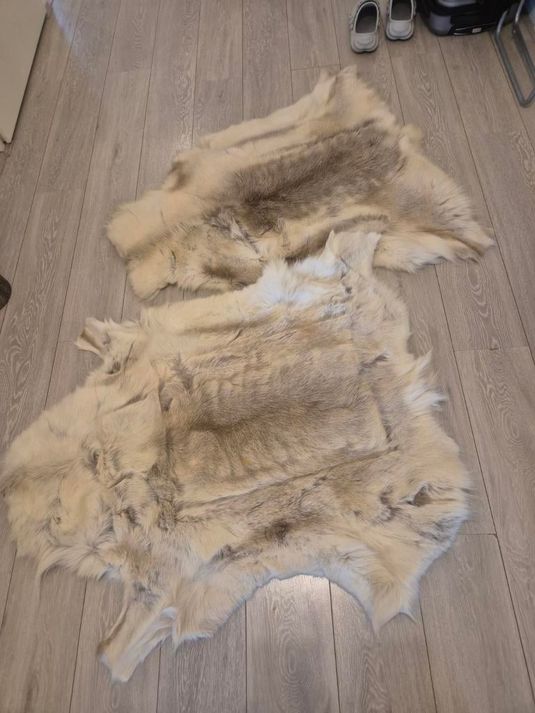 Twee nep rendieren kleedjes - 116x80 cm, Huis en Inrichting, Stoffering | Tapijten en Kleden, Gebruikt, 50 tot 100 cm, 100 tot 150 cm