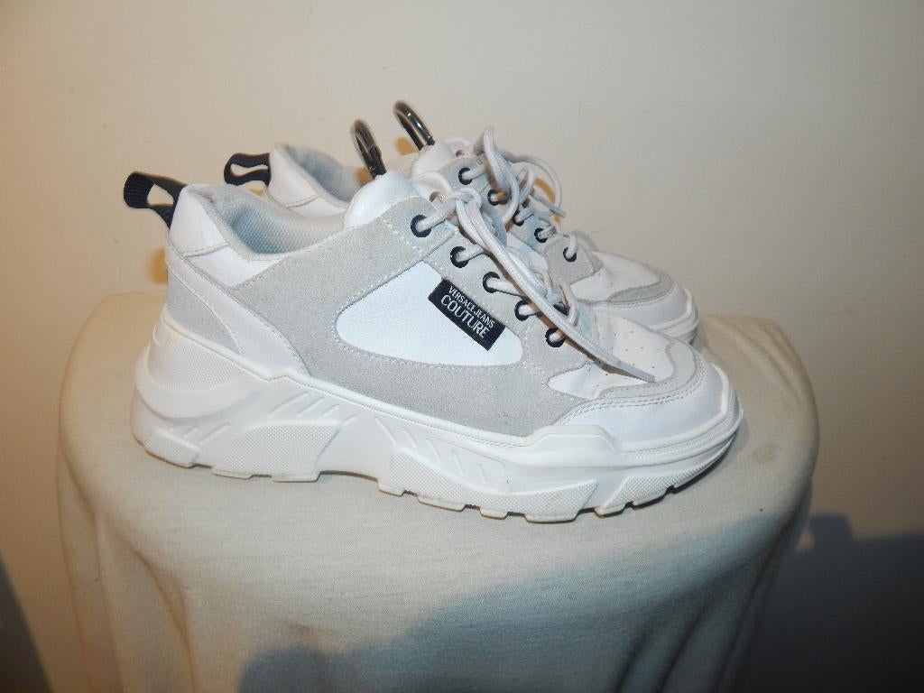 Versace jeans couture witte sneakers merklabels eraan 39