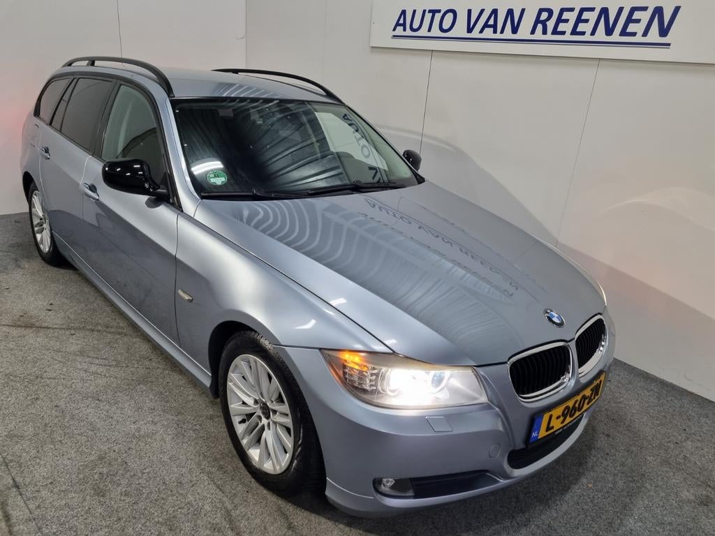 BMW 3-Serie 2.0 318 I Touring 2009 Grijs, Achterwielaandrijving, Handgeschakeld, 1405 kg, 3-Serie