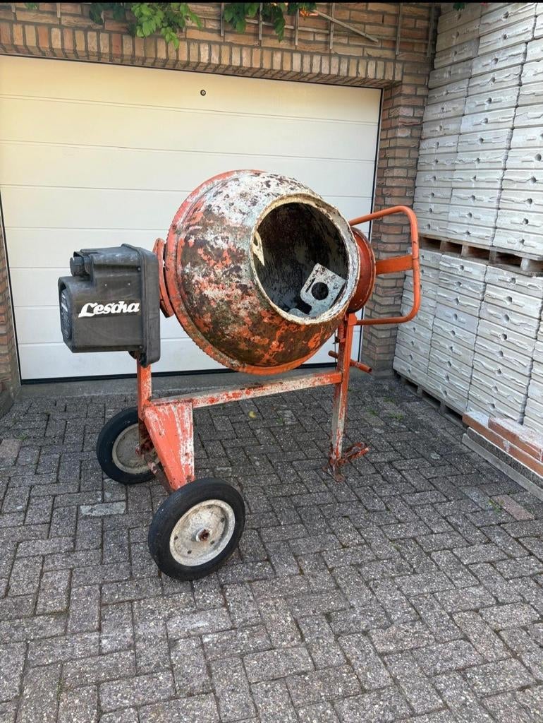 Betonmolen te koop, Ophalen, Gebruikt