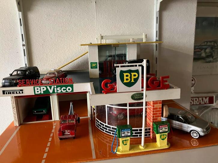 LANDROVER TOP GARAGE
