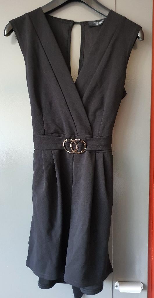 Sisters Point zwarte playsuit met ceintuur – chic & tijdloos, Ophalen of Verzenden, Zo goed als nieuw, Zwart