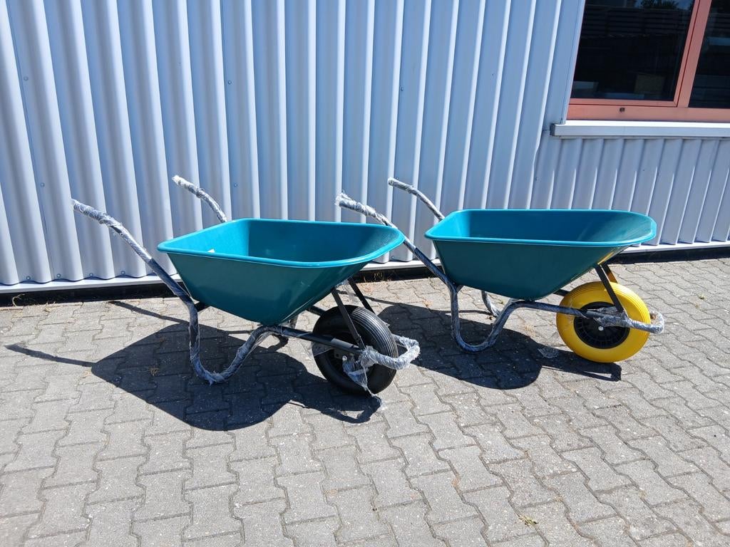 Nieuwe Kruiwagen - Kunststof Bak & Antilekband, Ophalen, Eenwielig, Rimatrading, Nieuw