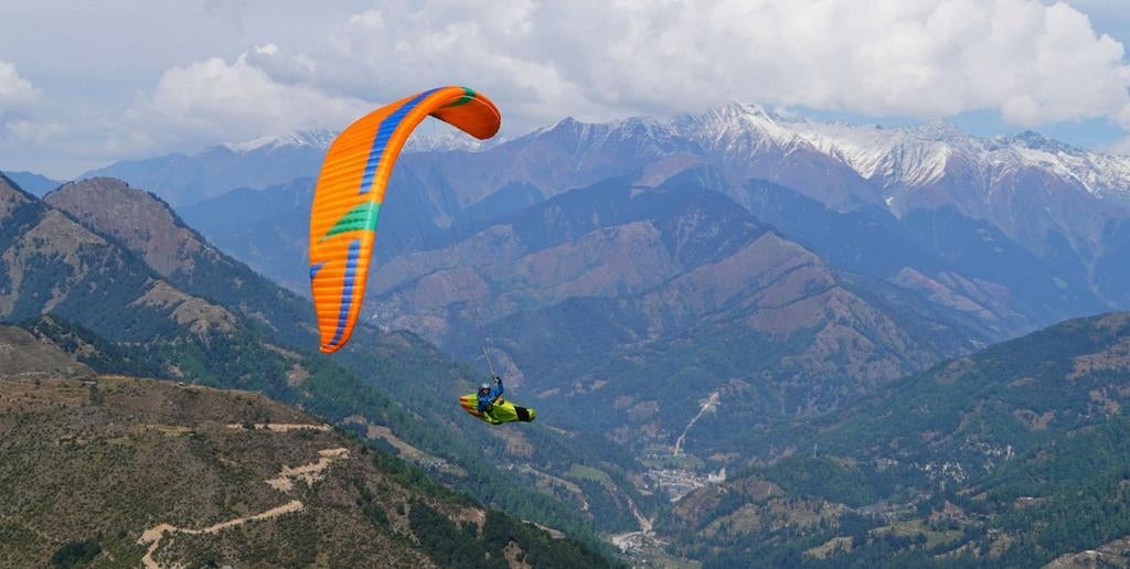 Flow Mystic S van 2024 - 30u - zo goed als nieuw, Sport en Fitness, Zweefvliegen en Paragliding, Ophalen of Verzenden, Zo goed als nieuw