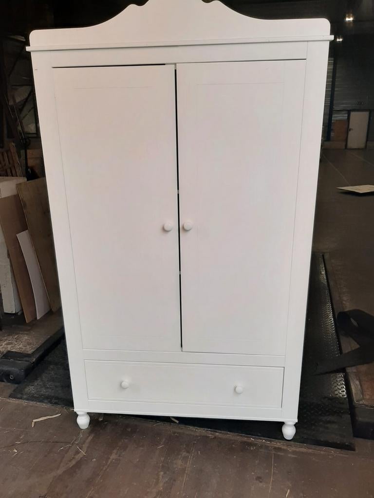 SHOWMODEL Kledingkast Klaudia 2-deurs wit 206x119x60 cm, Met deur(en), 100 tot 150 cm, 200 cm of meer, Nieuw