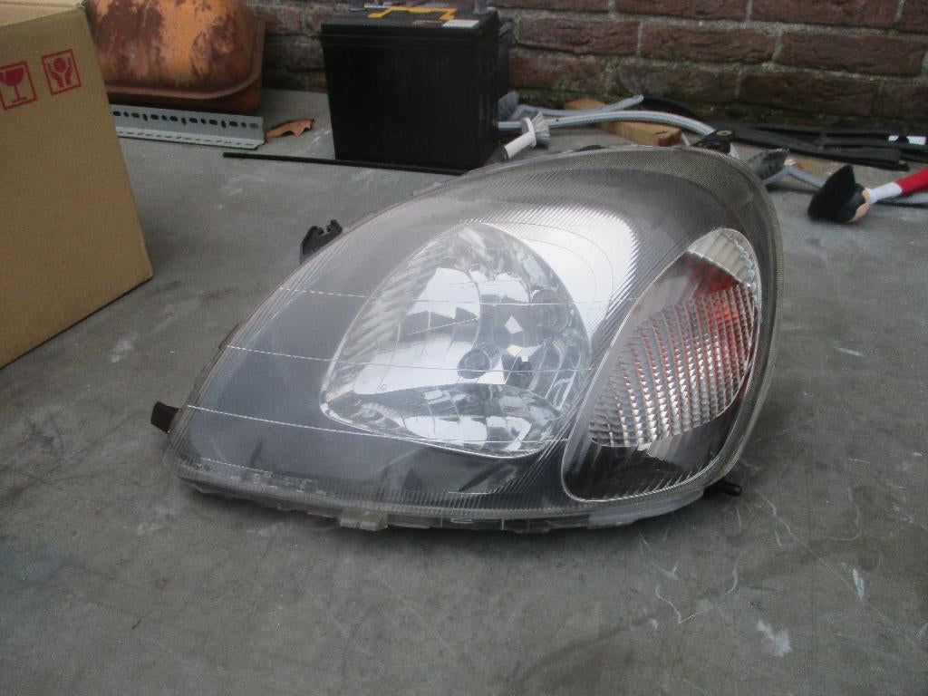 linker  koplamp Toyota yaris T sport, Auto-onderdelen, Ophalen of Verzenden, Gebruikt, Toyota